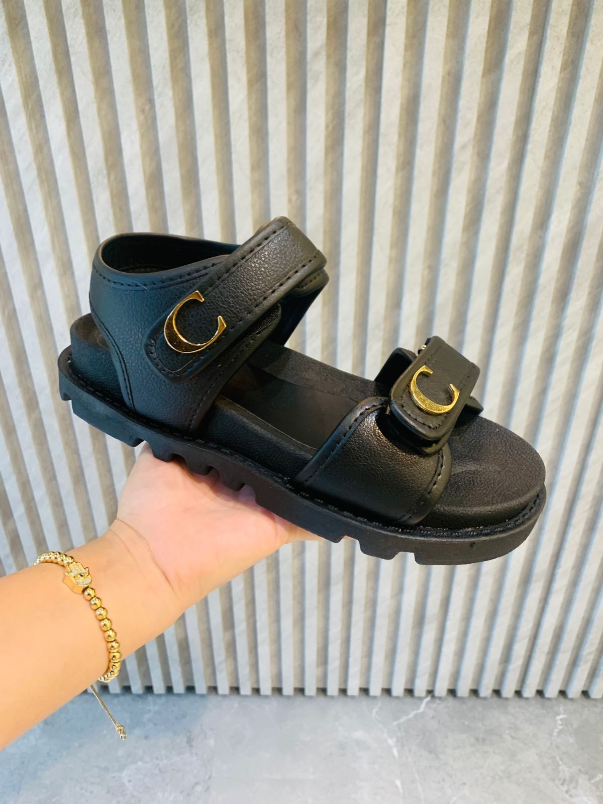 SANDALIAS LIRIO NEGRAS
