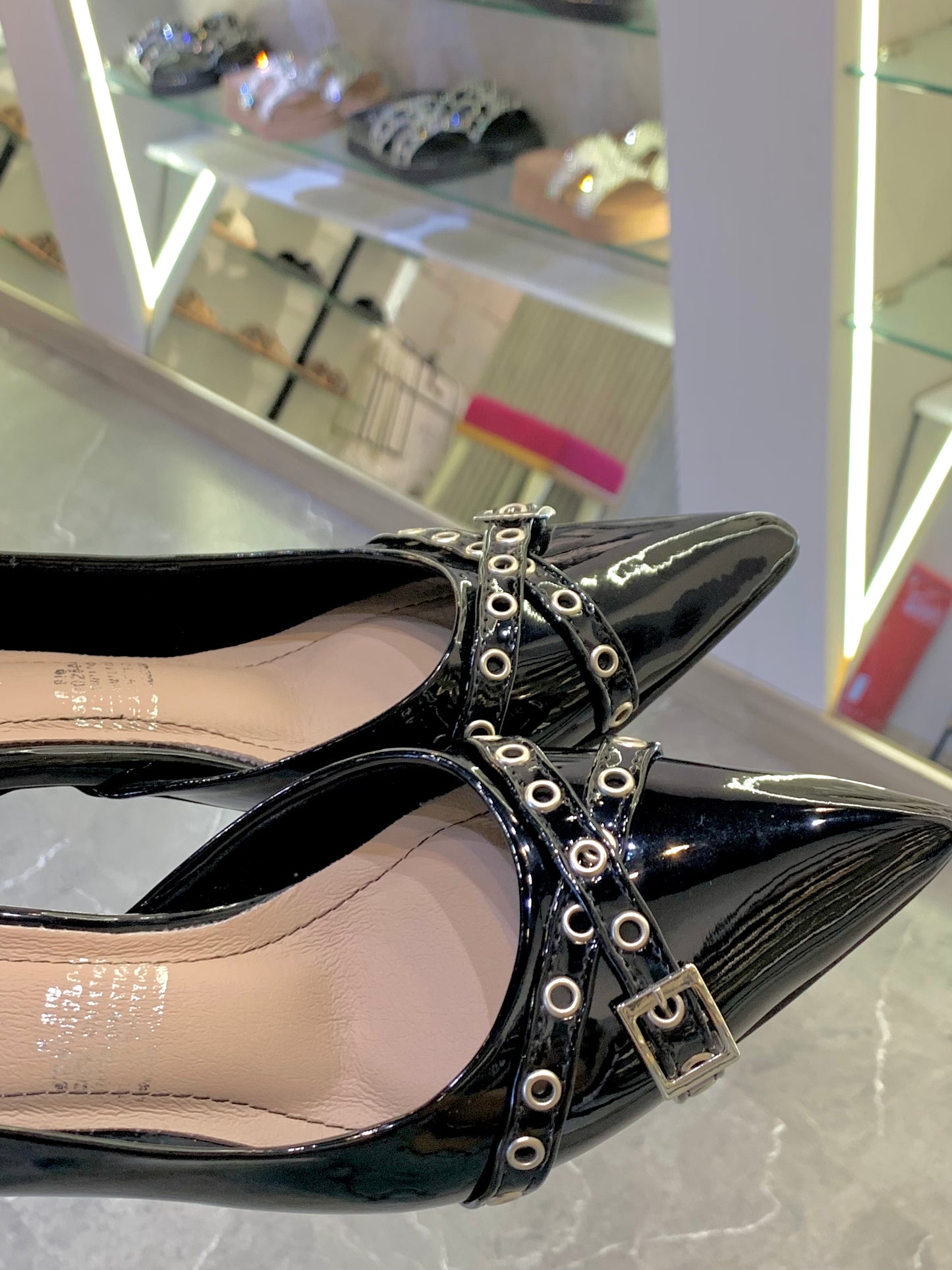 STILETTOS FER