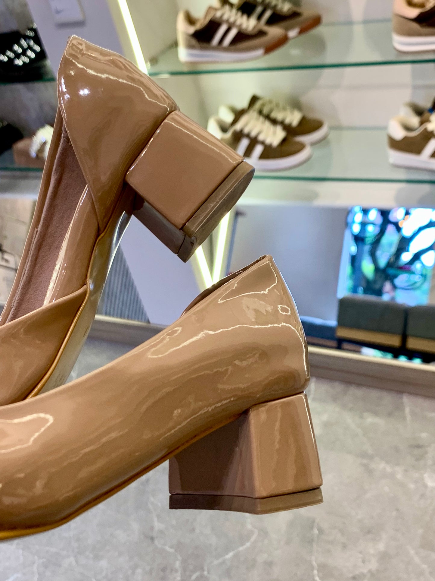 STILETTOS FER