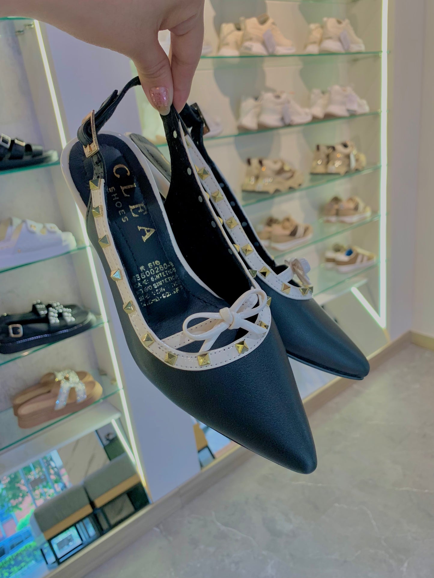 STILETTO ELIZA